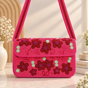 Pochette en verre perlé faite à la main, design rectangulaire moderne et luxueux, motif multicolore brodé, pochette de rangement 100% coton 3L+ Travel - Product Image 4