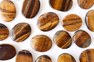 Piedras Planas de Ojo de Tigre de Cristal Pulido Semipreciosas al por Mayor para Sanación, Meditación, Decoración y Regalos - Product Image 3