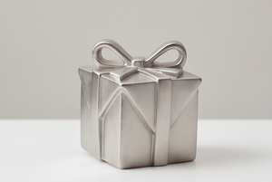 Boîte-cadeau de Noël décorative en aluminium métallisé avec nœud décoratif, boîte de rangement de Noël en forme de conteneur pour la décoration intérieure - Product Image 3