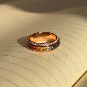 Anillo de Oro Sólido de 14K con Zafiro Princesa Arcoíris y Diamantes Cultivados en Laboratorio, Anillo de Eternidad para Boda o Aniversario para Mujer - Product Image 3