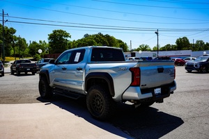 Toyota Tacoma TRD OFF ROAD d'occasion 2024 - Product Image 3