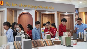 MDF contreplaqué face mélamine stratifié porte Deewoo haute qualité contreplaqué usine ACC panneau Vietnam fabricant prix raisonnable - Product Image 6