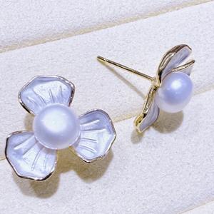Boucles d'oreilles Zhuji de style rétro français, perles d'eau douce irisées, accessoires, perles blanches pour femmes, style petite fleur fraîche - Product Image 4