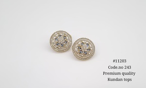 ต่างหูสตั๊ดกลม kundan 11203เพทายหินสีฟ้าลายดอกไม้ทำจากทองเหลืองเครื่องประดับต่างหูชุบสำหรับผู้หญิงชุดไปงานปาร์ตี้ - Product Image 2