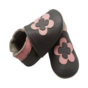 Zapatos de cuero para bebés, primeros pasos, suaves, para niños y niñas, pantuflas para niños pequeños con suela de gamuza en venta - Product Image 1