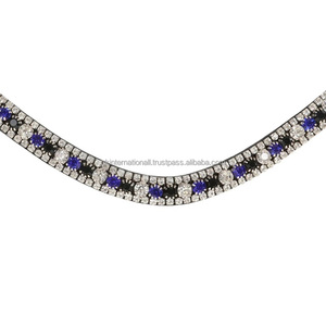 Superbe fronture de cheval en cuir véritable ornée de cinq rangées de cristaux de diamant bleus et blancs, décorative et scintillante. - Product Image 6