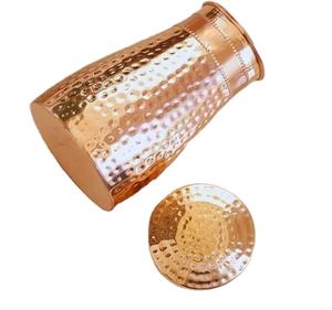 Carafe en cuivre avec finition martelée Style classique écologique avec couvercle pour verres et décoration de la maison - Product Image 1