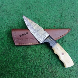 Couteau de chasse Skinner en acier damassé de haute qualité avec manche en os et bois de Pakka - Product Image 2