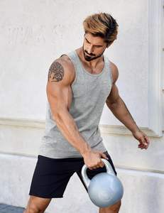 Débardeur athlétique en polyester pour homme – Tricot doux, respirant, léger, toucher agréable, extensible, forme moderne - Product Image 3