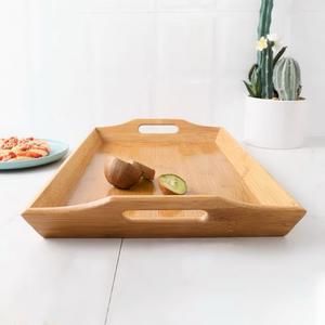 Plateau de service en bambou avec poignées – Plateau alimentaire en bois durable pour la cuisine, le petit-déjeuner, l'ottoman, pour le thé, le café et les boissons gazeuses - Product Image 3