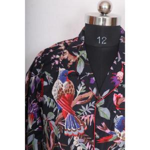 Robe midi moulante décontractée à col en V pour femme, imprimé floral, respirante, éco-responsable, manches 3/4, avec découpes, idéale pour les fêtes estivales - Product Image 2