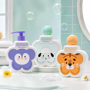 Bouteille de shampooing pour bébé en plastique HDPE en forme de fleur, 200 ml, 300 ml, blanche, avec bouchon pompe, pour les soins des bébés, fabricant d'usine au Vietnam - Product Image 6