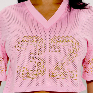 Jersey Corto de Malla Rosa con Pedrería Estilo Fútbol Americano, Cuello en V, Transpirable, Poliéster, Ropa Deportiva Personalizada, Marca Privada, OEM, EE. UU. - Product Image 6