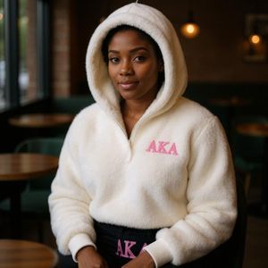 Sudadera con Capucha de Felpa AKA Ivory Cozy, Logotipo Bordado en Rosa, Sudadera de Sherpa para Mujer, Ropa de Hermandad Griega, OEM ODM - Product Image 1