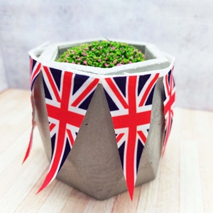 Bruant miniature 1:12 Jack Union pour décoration de maison de poupée - Product Image 6