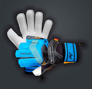 New Kid's Soccer Goalkeeper Gloves Best Quality Soft Gloves. - Product Image 5