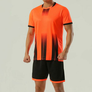 ชุดฝึกซ้อมฟุตบอล เสื้อเจอร์ซีย์ระบายอากาศและกางเกงขาสั้น ซับเหงื่อได้ดี โลโก้ด้านหน้า น้ำหนักเบา ชุดกีฬาสำหรับทีม - Product Image 6