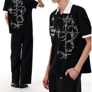 Polo pour homme style urbain imprimé gothique épineux, T-shirt à manches courtes effet deux-pièces, haut décontracté d'été pour couple - Product Image 4