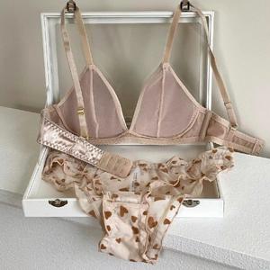 Ensemble de lingerie en dentelle avec bretelles de soutien-gorge, sous-vêtements floraux, service OEM personnalisable pour adultes - Product Image 1