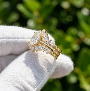 Anillo de Compromiso de Diamante Cultivado en Laboratorio con Corte Ovalado para Mujer, Chapado en Oro Amarillo, Diseño de Halo Oculto con Pavé, Certificado IGI, Clásico - Product Image 4