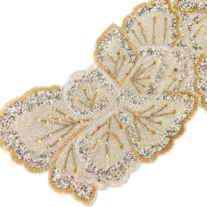 Camino de Mesa Floral con Cuentas Hecho a Mano, Bordado en Plata y Oro, Accesorio de Decoración para el Hogar con Trabajo de Aguja - Product Image 4