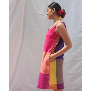 Vestido Mini de Mujer con Bloques de Color y Mangas Abullonadas, Casual, de Algodón Tejido, Cuello en V, Ajuste Holgado, Estilo Shift para Verano - Product Image 3
