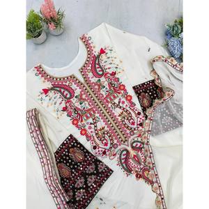 Ensemble de costume de soirée pour femmes de créateur, haut et bas avec un élégant dupatta fantaisie - Product Image 1