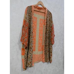 Kimono court en soie patchwork, robe en soie faite à la main, veste légère pour femme, vêtements de détente bohèmes, kimono d'été - Product Image 3