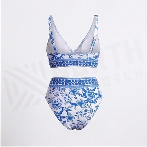 Conjunto de bikini de 2 piezas con estampado floral para mujer, cuello pronunciado, parte inferior de cintura alta con falda, traje de baño estilo falda - Product Image 2