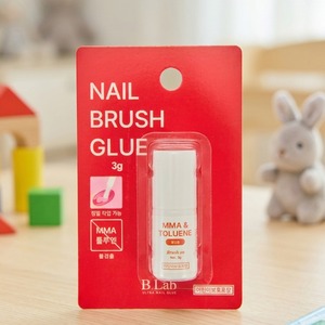 กาวติดเล็บปลอมแบบแปรงทา [K-ESSENTIALS] 3 กรัม สำหรับมืออาชีพ ติดทนนาน แก้ไขได้รวดเร็ว สำหรับติดปลายเล็บแบบกด - Product Image 4
