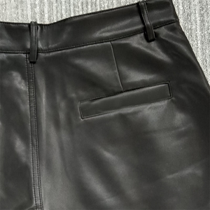 Pantalones Cortos Anchos de Cuero Sintético con Cremallera y Cuentas, Diseño de Puntos, Unisex, Negros, de Tiro Medio, Ideales para Discoteca, Motociclismo y Entrenamiento - Product Image 2