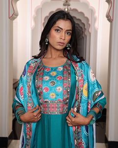 Elegante y premium Kurti de viscosa brillante color verde azulado para oficina y uso diario a precio de mayoreo. Vestidos casuales Kurti. - Product Image 2