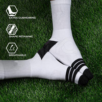 Chaussettes de sport en tissu extensible durable, conçues pour l'entraînement, la pratique et les matchs de football.