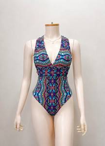 Maillot de bain une pièce imprimé aztèque, col halter, taille haute, coloré, pour femme - Vente en gros fabricant - Product Image 5