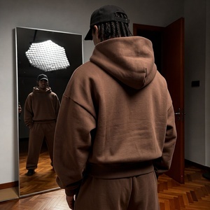 Sudaderas con capucha unisex ecológicas al por mayor, estilo urbano, de 550 g/m² de algodón polar, corte holgado, con detalle bordado en la manga para etiquetas de ropa - Product Image 6