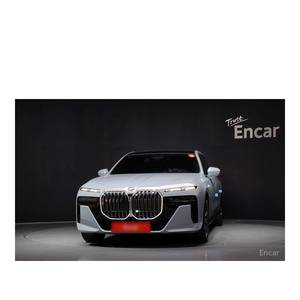 BMW Serie 7 740i SDrive M Sport 2023, Volante a la Izquierda, Caja de Cambios Automática, 32,379 km - Product Image 3