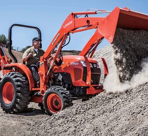 Tracteur compact Kubota B26 d'origine, chargeur-pelleteuse, 4x4, moteur diesel, petit équipement d'excavation et d'aménagement paysager, prêt pour l'exportation. - Product Image 2