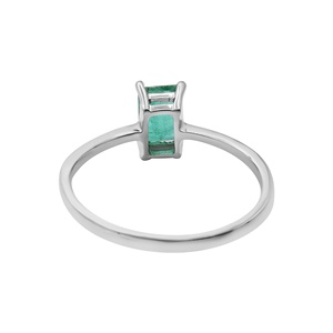 Vente en gros de bagues solitaires en argent sterling 925 massif avec émeraude naturelle taille radiant, bijoux fins, Memoria Jewels - Product Image 3