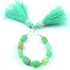 Cuentas facetadas de crisoprasa Natural Premium de alta calidad, hebra de piedras preciosas con forma de pepita verde para la mejor joyería de boda - Product Image 1