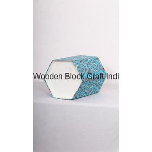 Envoltorio floral hecho a mano con estampado floral y tela de algodón. Ideas ecológicas de contenedores de cartón para decoración del hogar. - Product Image 4