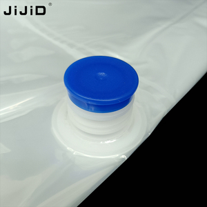 Sacs BIB en EVOH transparent pour l'emballage de boissons 5L 20L 100L 220L, résistants aux fuites, avec bouchon refermable et valve bleue de 1 pouce -30°C - Product Image 6