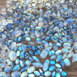 พลอยมูนสโตนธรรมชาติขัดเงาทุกขนาดรูปทรงผสมกันได้รับการรับรองโดยไม่ต้องทำการบำบัด - Product Image 2