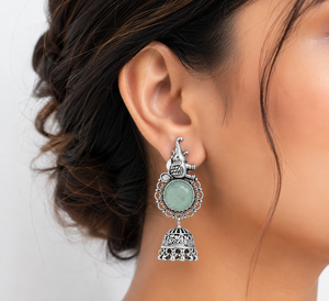 Grandes quantités de boucles d'oreilles pendantes Jhumka bohèmes en argent oxydé, serties de pierres, cadeau de mariage pour femmes, fournisseur en gros - Product Image 2