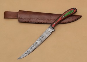 Cuchillo de Cocina de Acero de Damasco Hecho a Mano con Mango de Madera Pakka y Funda de Cuero - Product Image 5