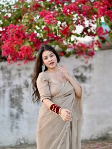 ผ้าซารีจอร์เจตต์พรีเมียม ตกแต่งด้วยลูกปัด งานปักฉลุลายลูกไม้ ขอบผ้าหรูหรา เหมาะสำหรับงานปาร์ตี้ฤดูร้อน ผ้าไม่ยับ ป้องกันแสงแดด พร้อมเสื้อคลุม - Product Image 2