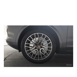 Porsche Cayenne 3.0 2024 avec boîte automatique, 68 920 km, sièges en cuir, caméra de recul, conduite à gauche - Product Image 5