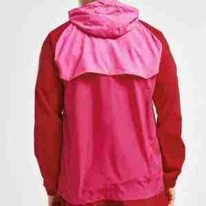 Chándal para rutinas de entrenamiento regulares y para el tiempo libre, con un diseño práctico, costuras limpias y material duradero. Chándal para hombre. - Product Image 3