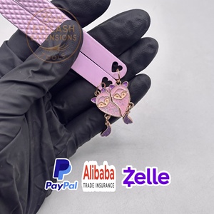 Pince à épiler professionnelle à pointe en fibre pour extensions de cils, revêtement poudré rose vif à 90 degrés, personnalisable avec logo, outil de beauté pour porte-clés - Product Image 4