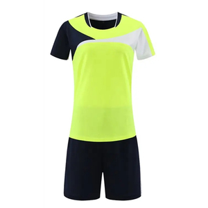 Ensemble d'uniformes de volley-ball pour hommes sur mesure à bas prix, séchage rapide, respirant, jersey et shorts en polyester, kit sportif fabriqué au Pakistan - Product Image 2