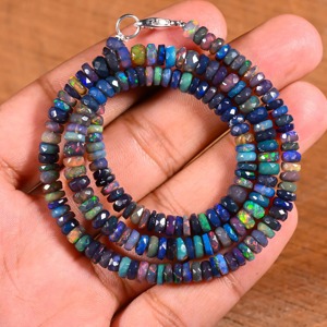 Collar de cuentas facetadas de ópalo etíope negro natural de 4-5 mm, collar de cuentas de ópalo Welo multicolor para mujer, regalo. - Product Image 1